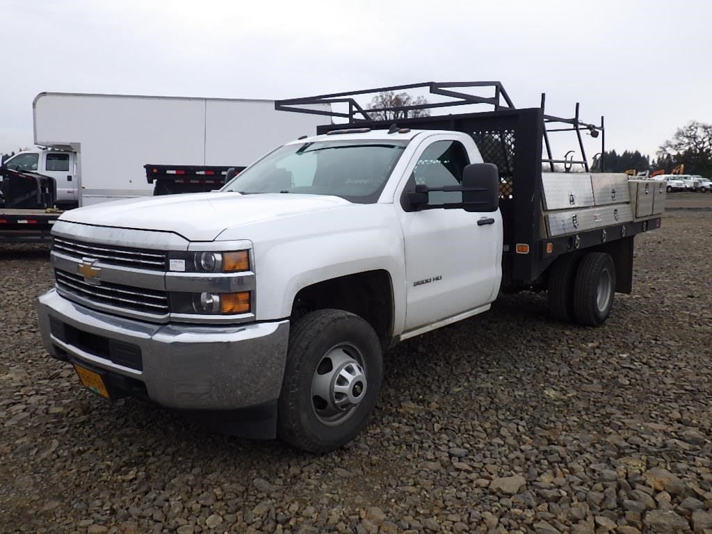 2015 Chevrolet 3500HD Equipment Image0