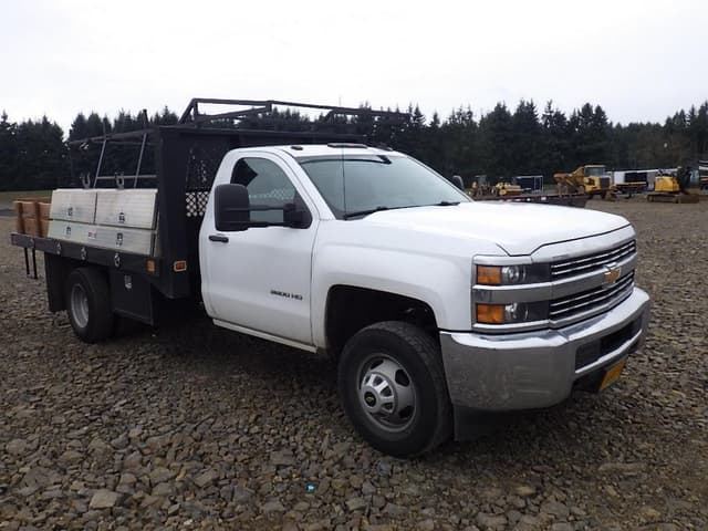 Image of Chevrolet 3500HD equipment image 2