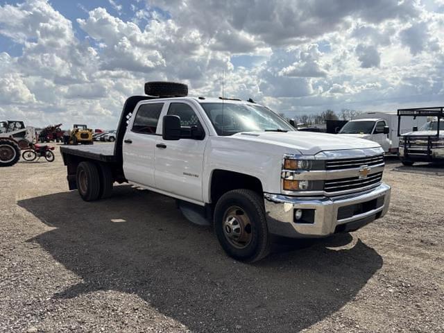 Image of Chevrolet 3500 equipment image 4