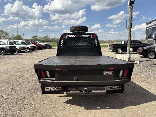 Image of Chevrolet 3500 equipment image 2