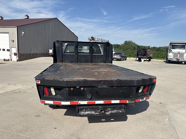 Image of Chevrolet 3500 equipment image 2