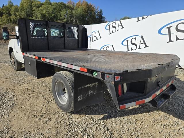 Image of Chevrolet 3500 equipment image 2