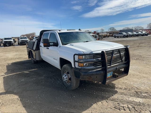 Image of Chevrolet 3500 equipment image 2