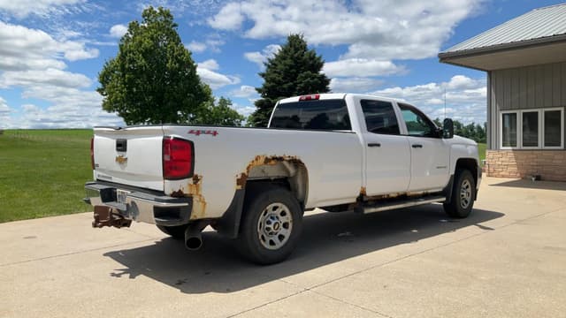 Image of Chevrolet 3500HD equipment image 4