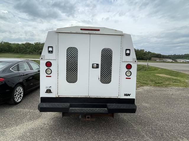 Image of Chevrolet 3500 equipment image 4