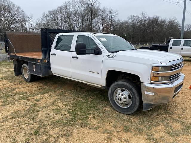 Image of Chevrolet 3500 equipment image 3