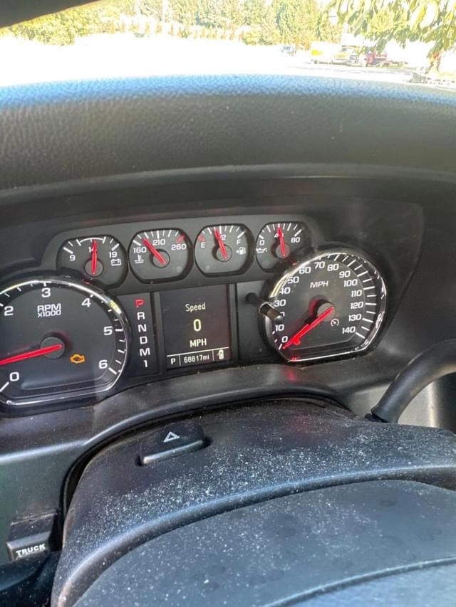 Image of Chevrolet 3500HD equipment image 4