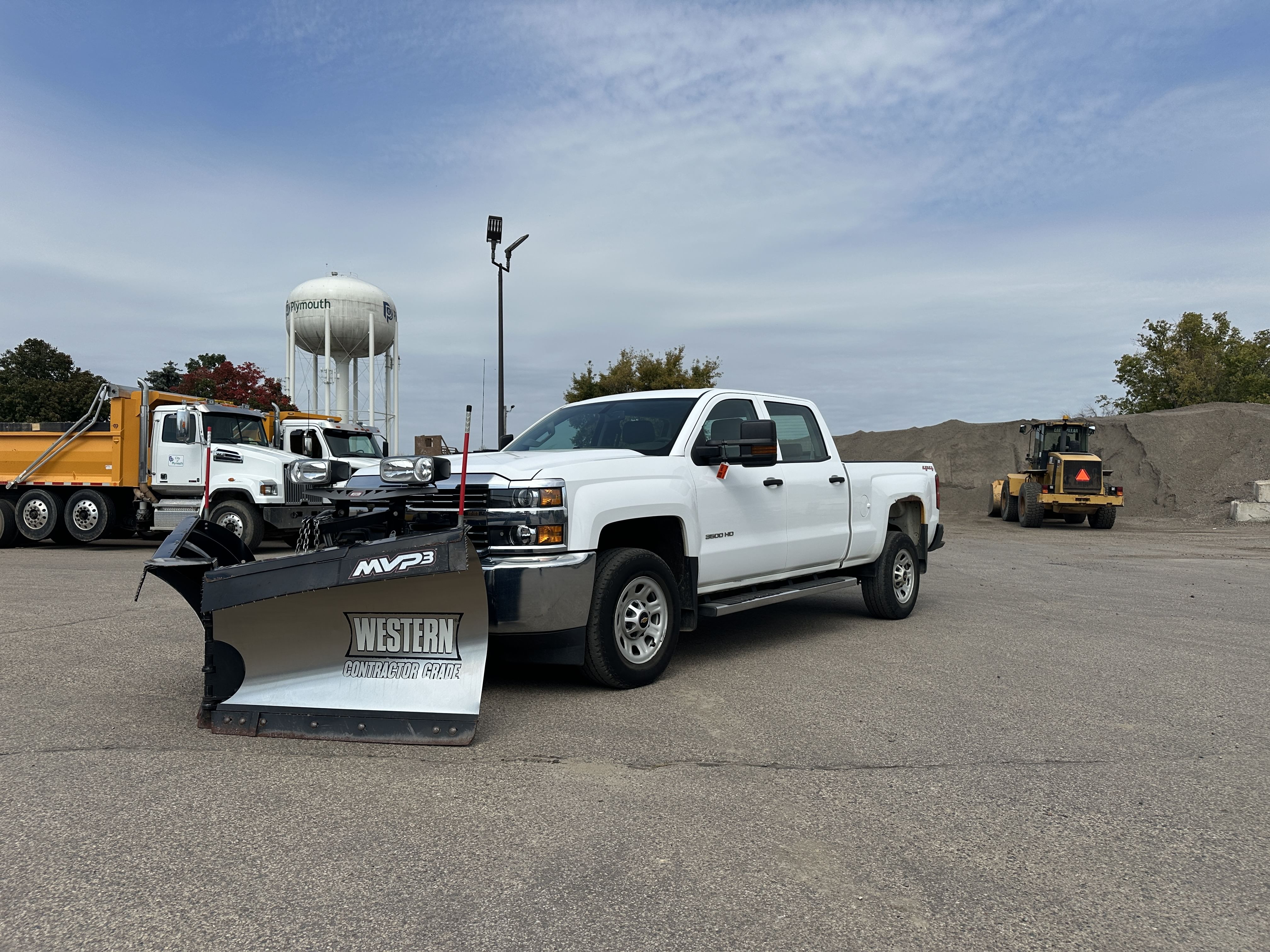 2015 Chevrolet 3500HD Equipment Image0