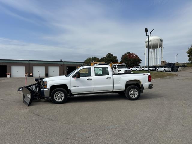 Image of Chevrolet 3500HD equipment image 3