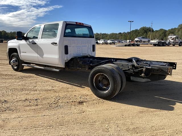 Image of Chevrolet 3500HD equipment image 1