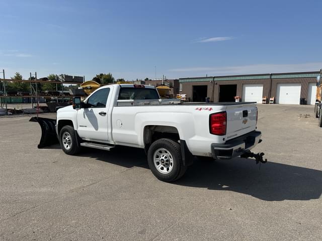 Image of Chevrolet 3500 equipment image 4