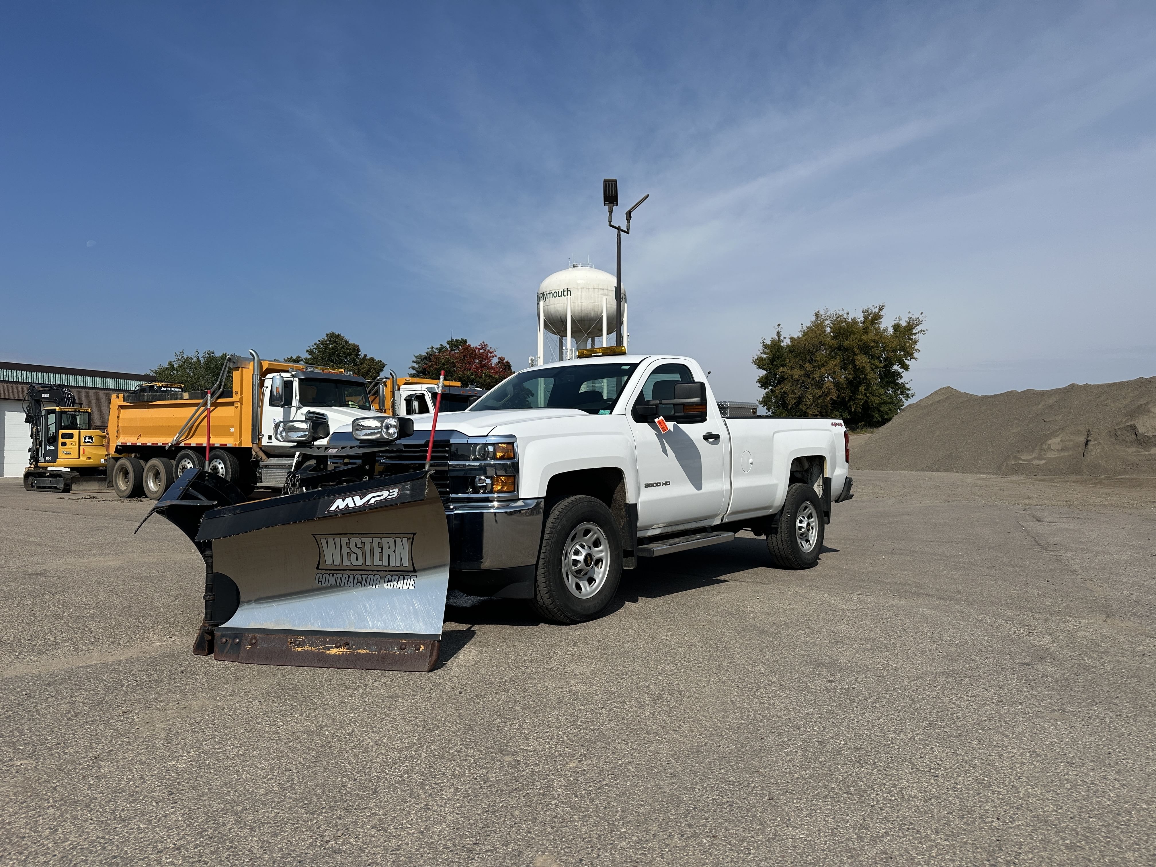 2015 Chevrolet 3500 Equipment Image0