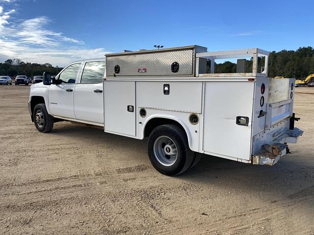 Image of Chevrolet 3500HD equipment image 1