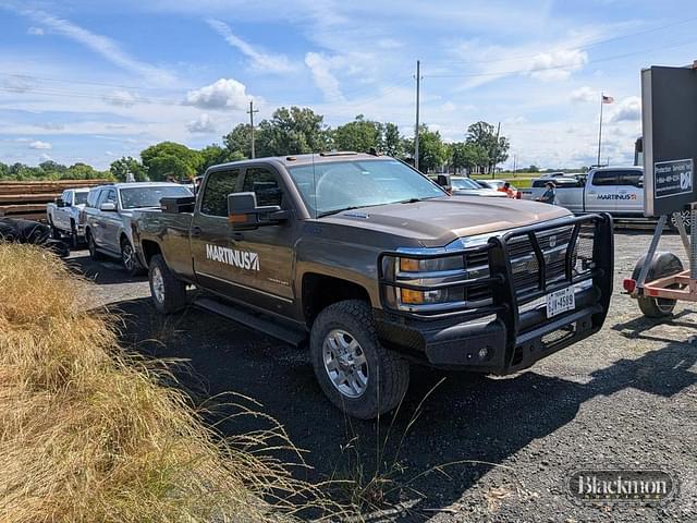 Image of Chevrolet 3500 equipment image 1