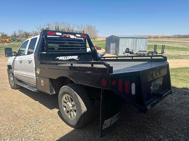 Image of Chevrolet 3500 equipment image 4