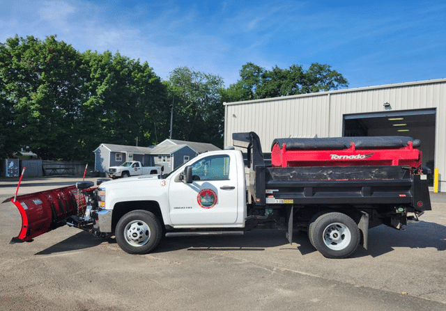 Image of Chevrolet 3500HD equipment image 2