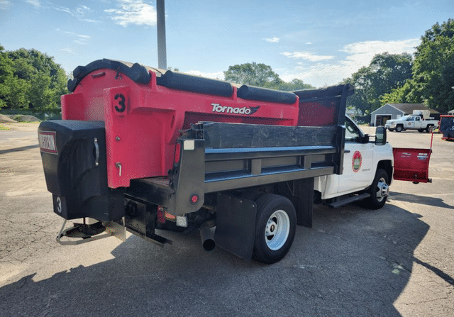 Image of Chevrolet 3500HD equipment image 4