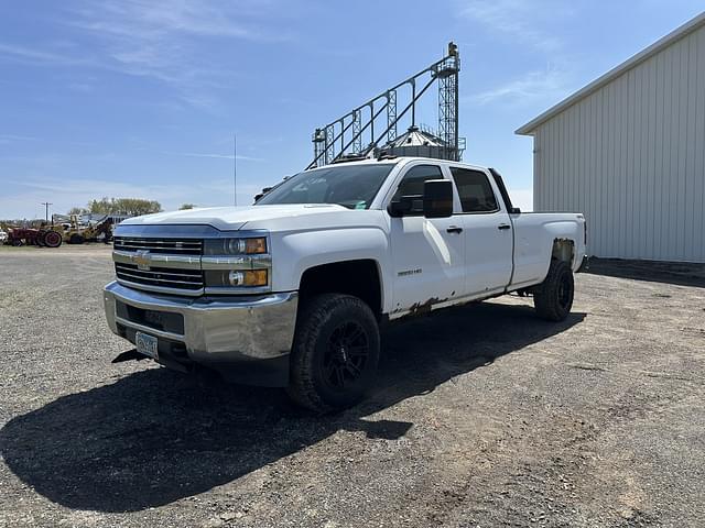 Image of Chevrolet 3500HD equipment image 2