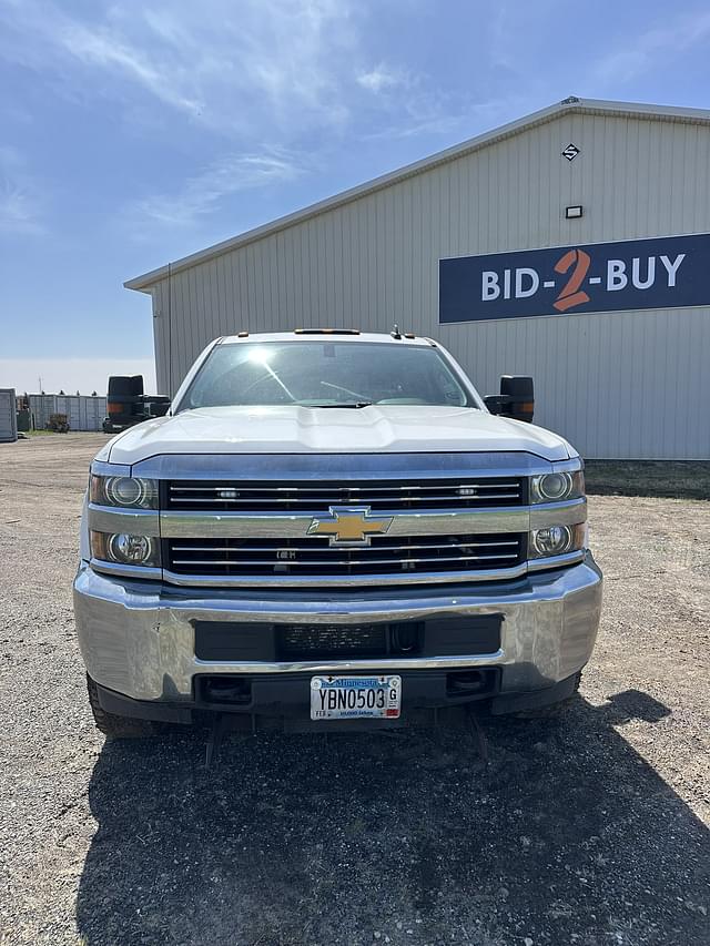 Image of Chevrolet 3500HD equipment image 4