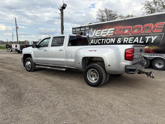 Image of Chevrolet 3500HD equipment image 1