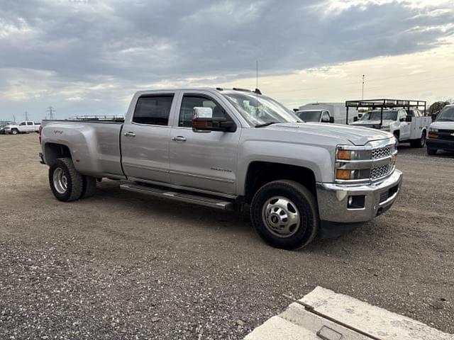 Image of Chevrolet 3500HD equipment image 4