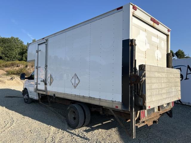 Image of Chevrolet 4500 equipment image 2