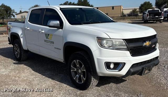 Image of Chevrolet Colorado equipment image 2