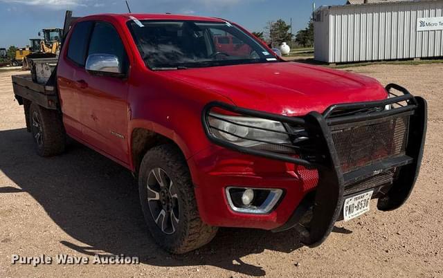 Image of Chevrolet Colorado equipment image 2