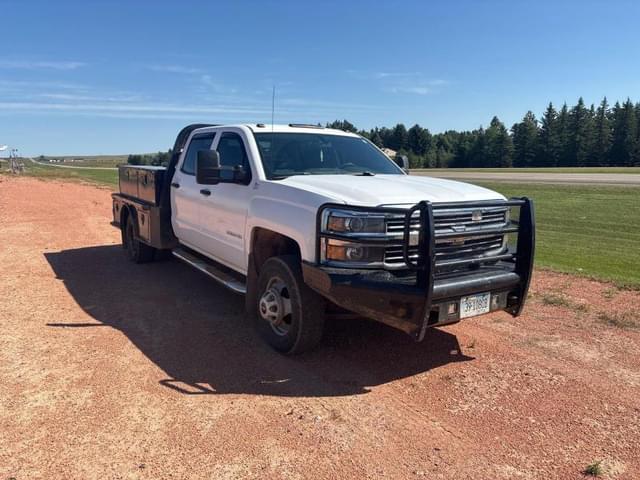 Image of Chevrolet 3500HD equipment image 2