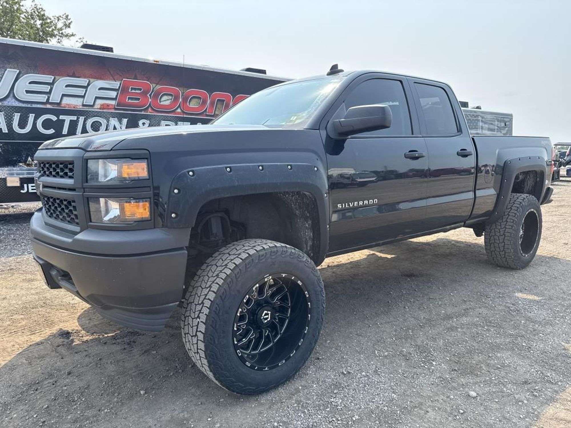 2015 Chevrolet 1500 Equipment Image0
