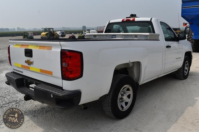 Image of Chevrolet 1500 equipment image 4
