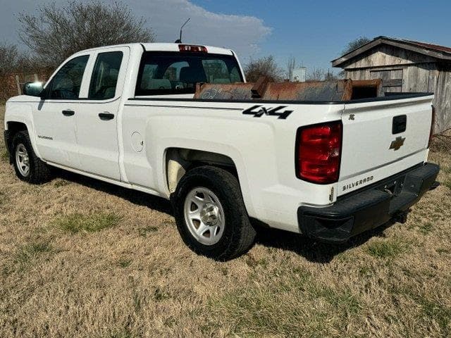 Image of Chevrolet 1500 equipment image 3