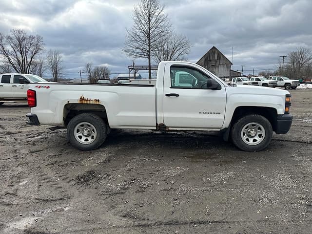 Image of Chevrolet 1500 equipment image 3