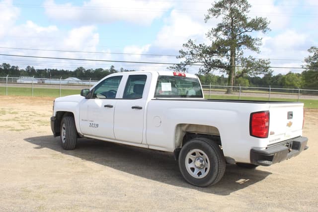 Image of Chevrolet 1500 equipment image 2