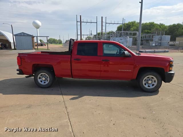 Image of Chevrolet Silverado equipment image 3