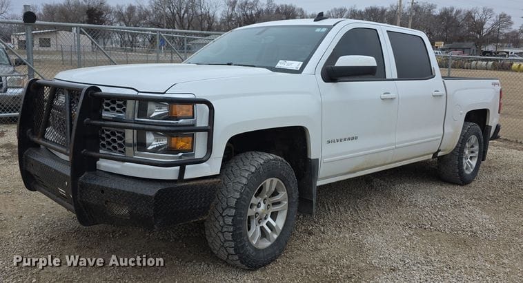 2015 Chevrolet 1500 Equipment Image0