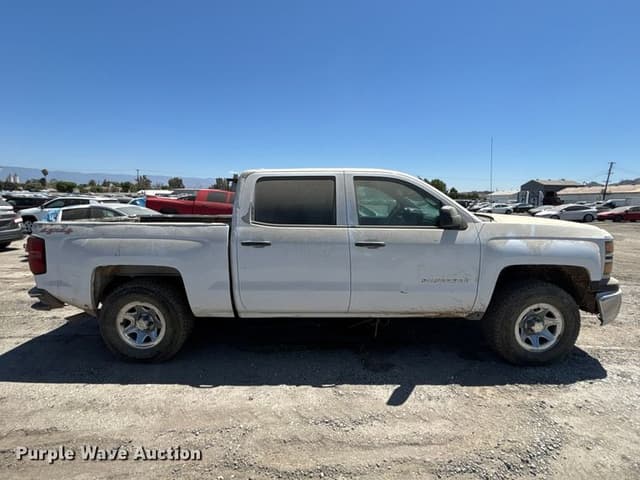 Image of Chevrolet 1500 equipment image 3