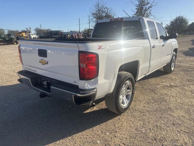 Image of Chevrolet 1500 equipment image 4