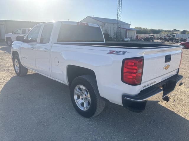 Image of Chevrolet 1500 equipment image 2