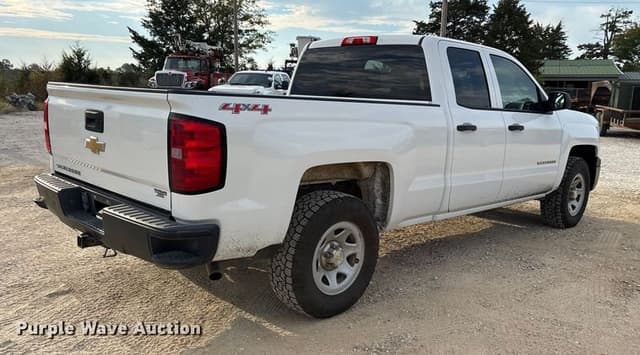 Image of Chevrolet 1500 equipment image 4