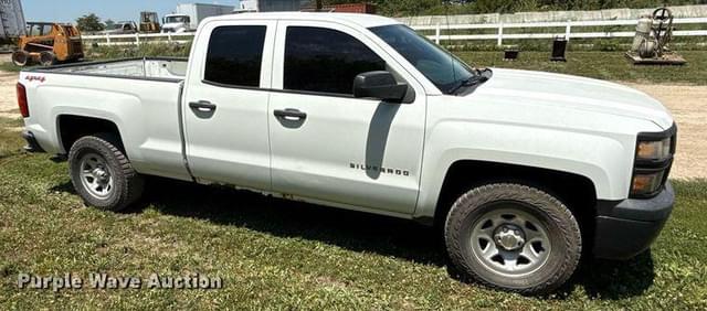 Image of Chevrolet 1500 equipment image 3