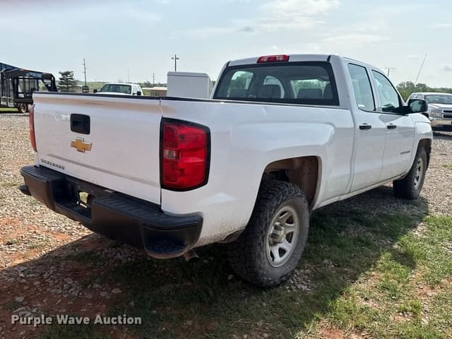 Image of Chevrolet 1500 equipment image 4
