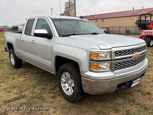 Image of Chevrolet Silverado equipment image 2