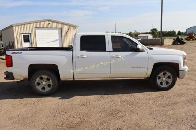 Image of Chevrolet 1500 equipment image 3