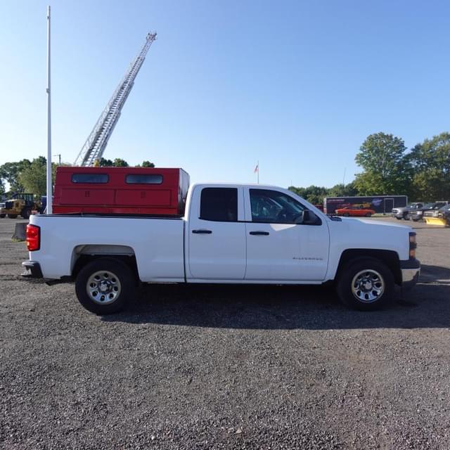 Image of Chevrolet 1500 equipment image 3