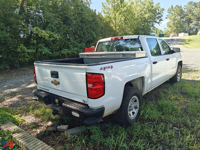 Image of Chevrolet 1500 equipment image 4