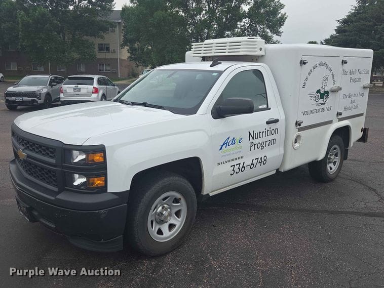 2015 Chevrolet Silverado Equipment Image0