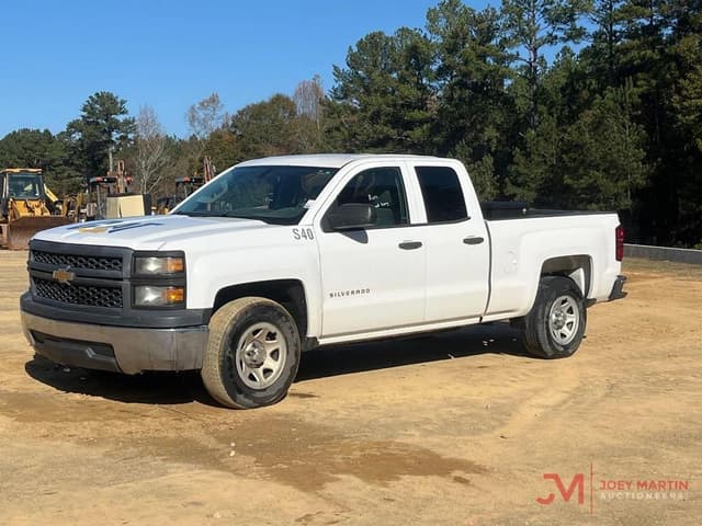 Image of Chevrolet 1500 equipment image 3