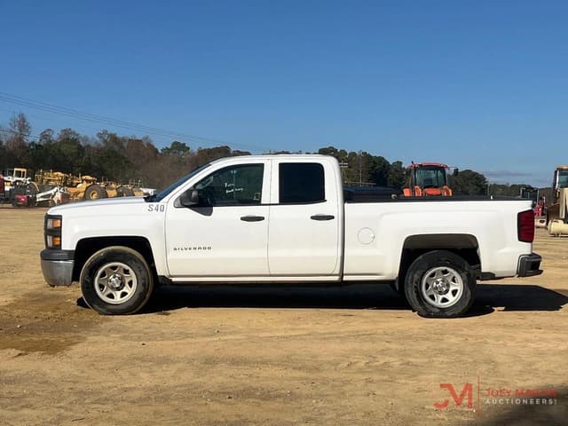 Image of Chevrolet 1500 equipment image 4