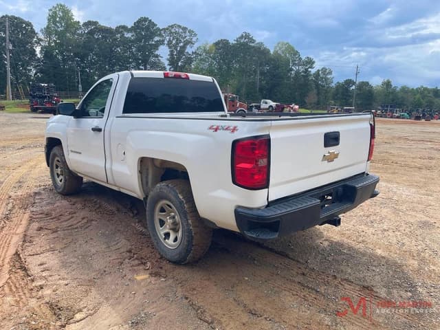 Image of Chevrolet 1500 equipment image 4